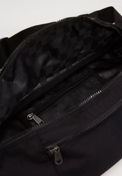 Vans Ward Body Pack - Heuptas - Black Ripstop 11 Vans Ward Body Pack - Heuptas - Black Ripstop -Mode Verkoop 31f9dba4916843f2844089c21840fbb6