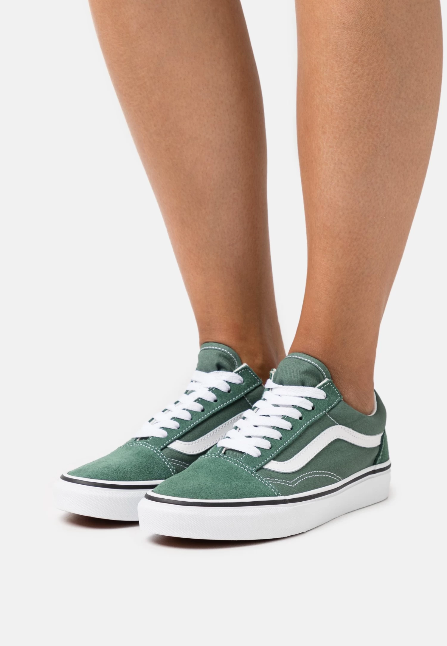 Vans Old Skool Unisex - Sneakers Laag - Duck Green 1 Vans Old Skool Unisex - Sneakers Laag - Duck Green