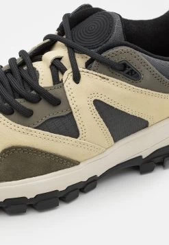 Vans Amzn Trailhead Unisex - Sneakers Laag - Olive/Black/Beige -Mode Verkoop 933687fcaf0c420bb5cca31bc3720bc5