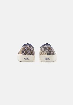 Vans Authentic Patchwork Unisex - Sneakers Laag - Geo Trek Navy -Mode Verkoop e7f4d0c9e35e44fb882371939fdb6698