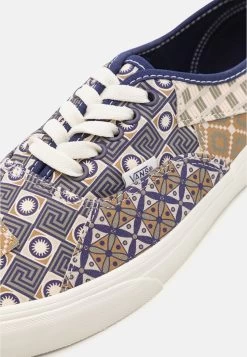 Vans Authentic Patchwork Unisex - Sneakers Laag - Geo Trek Navy -Mode Verkoop fe9c1ac200d14ac8b8da15b12690cecc